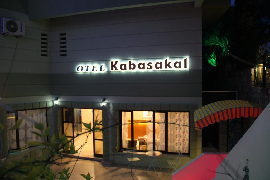 Kabasakal Hotel Çeşme Bilik gambar